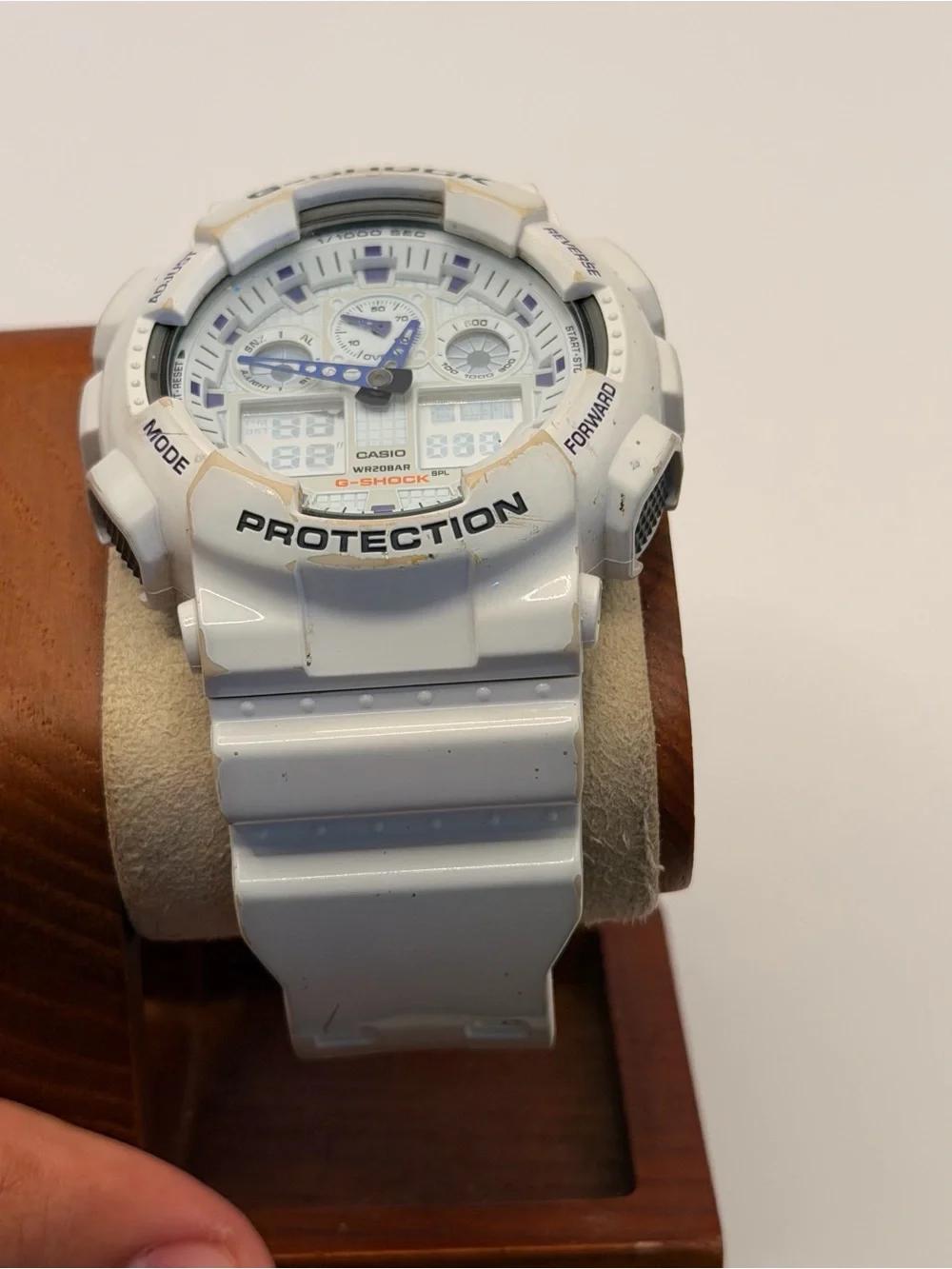 Casio G-Shock GA-100A Digital & Analog. White/blue 44mm, New Batteries